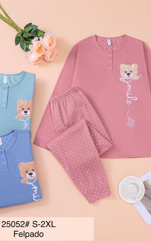 25052 Pijama de mujer afelpado estampado