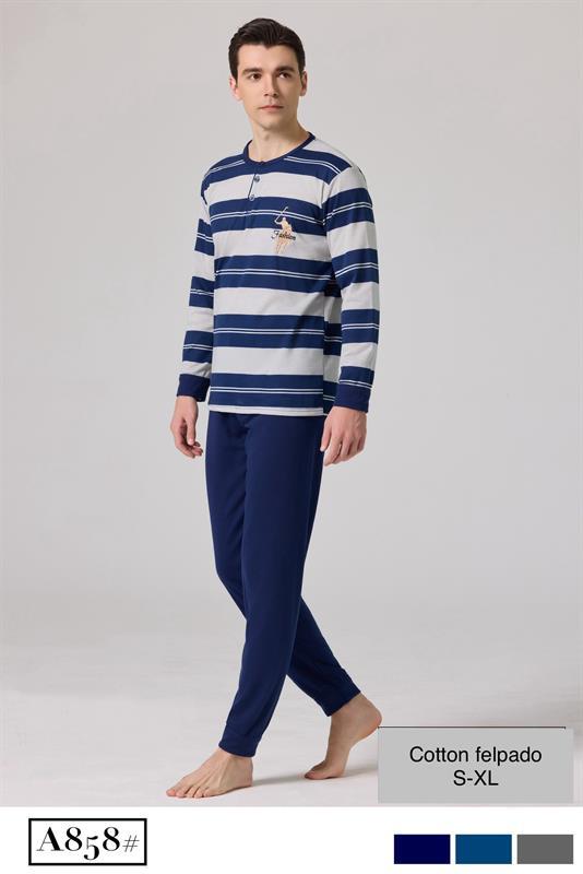 A858 Pijama afelpado con dibujo para hombre.